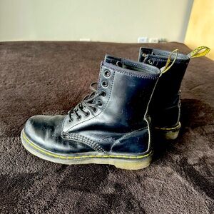 Black Dr. Martens 1460 Boots US 5 L